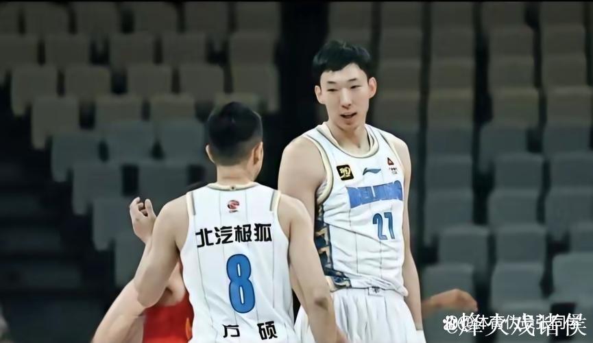 周琦对阵老东家狂赢35分,球迷感叹:全力以赴无保留 周琦对阵老东家狂赢35分,球迷感叹:全力以赴无保留